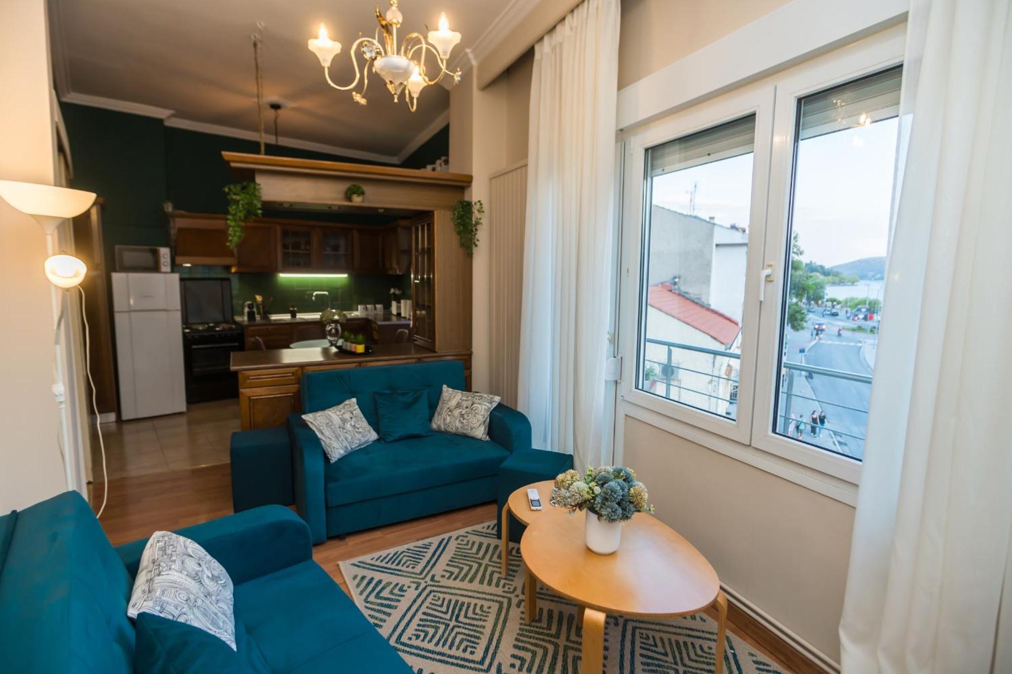 Corner House Apartment Kastoria Ngoại thất bức ảnh